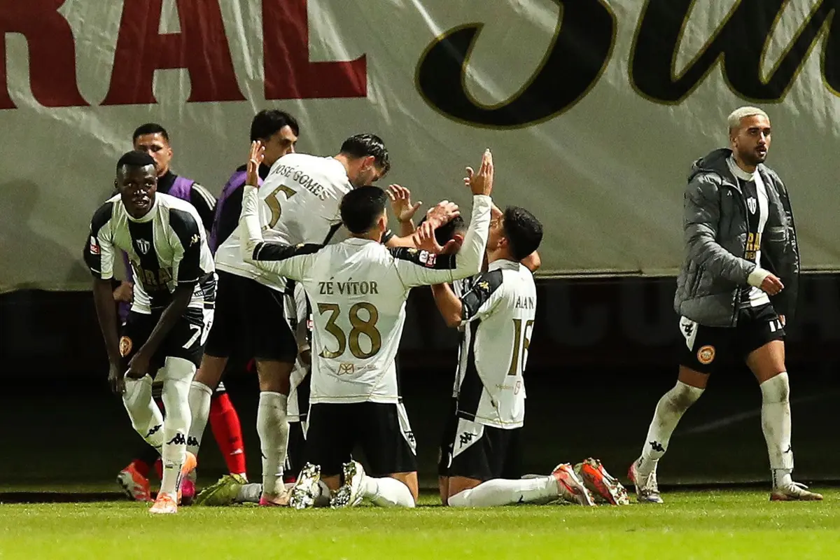 Madeirenses têm jogo caseiro adiado