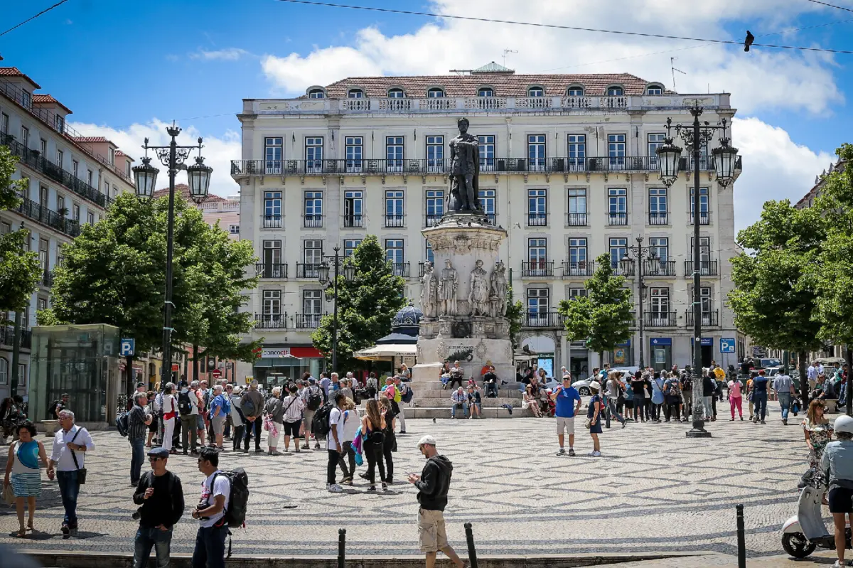 Largo Camões será palco de uma manifestação à qual a PSP estará atenta