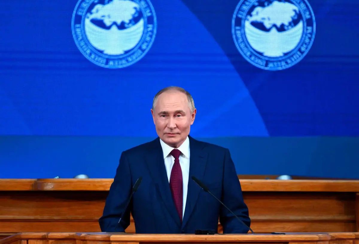 A página do Kremlin na Internet regista que a última conversa telefónica entre os dois líderes se realizou em julho de 2020, antes de Trump deixar a presidência