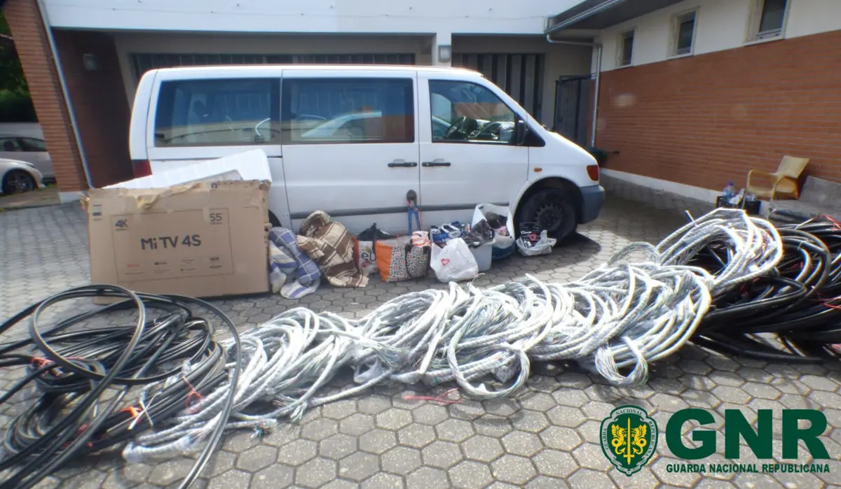 Imagem de contexto do artigo Detidos com mais de 300 metros de fio de cobre furtados