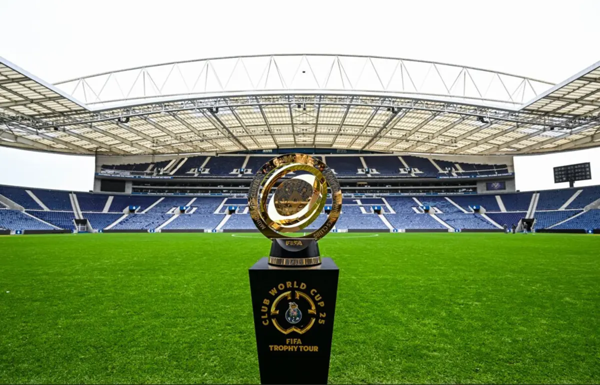Troféu do Mundial de Clubes no Estádio do Dragão