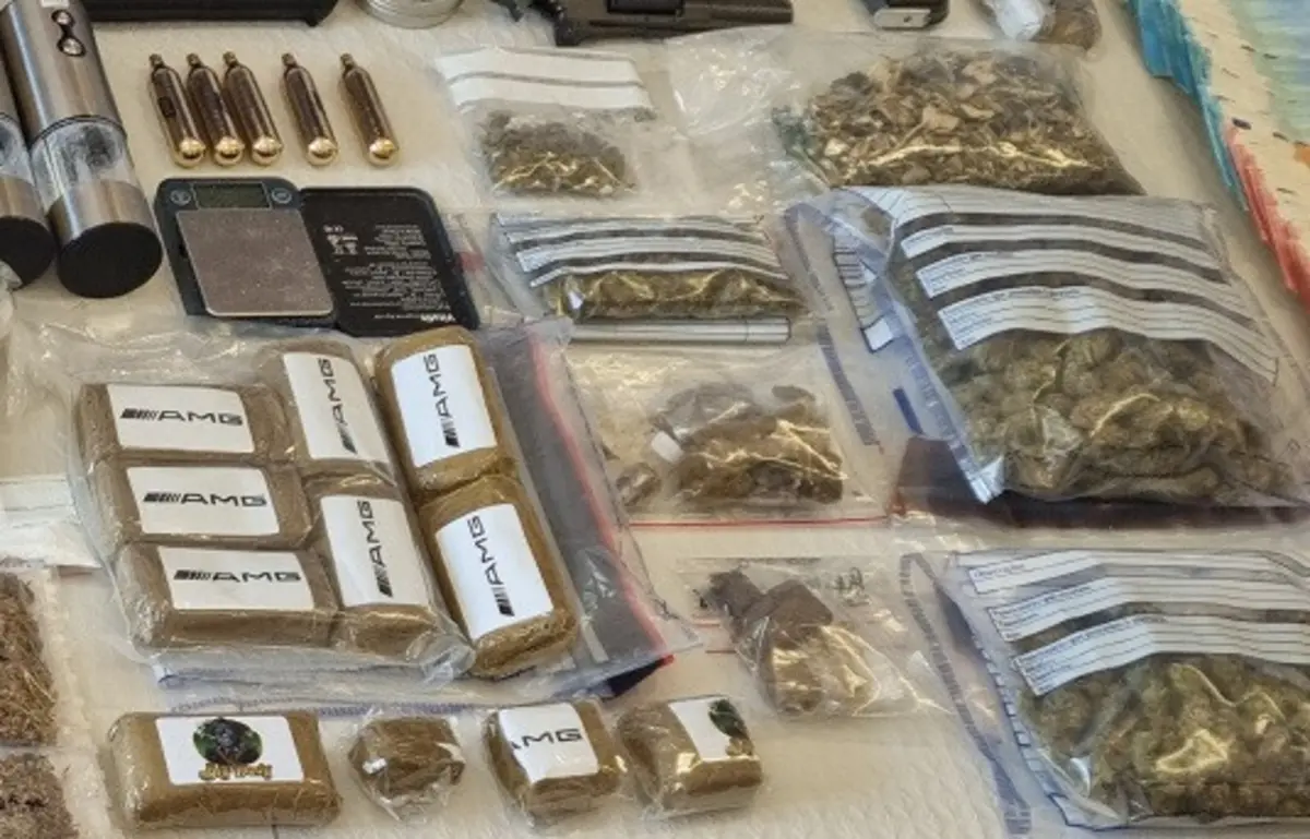 Imagem de contexto do artigo PJ apreende dinheiro, droga e peças em ouro a traficantes em Coimbra