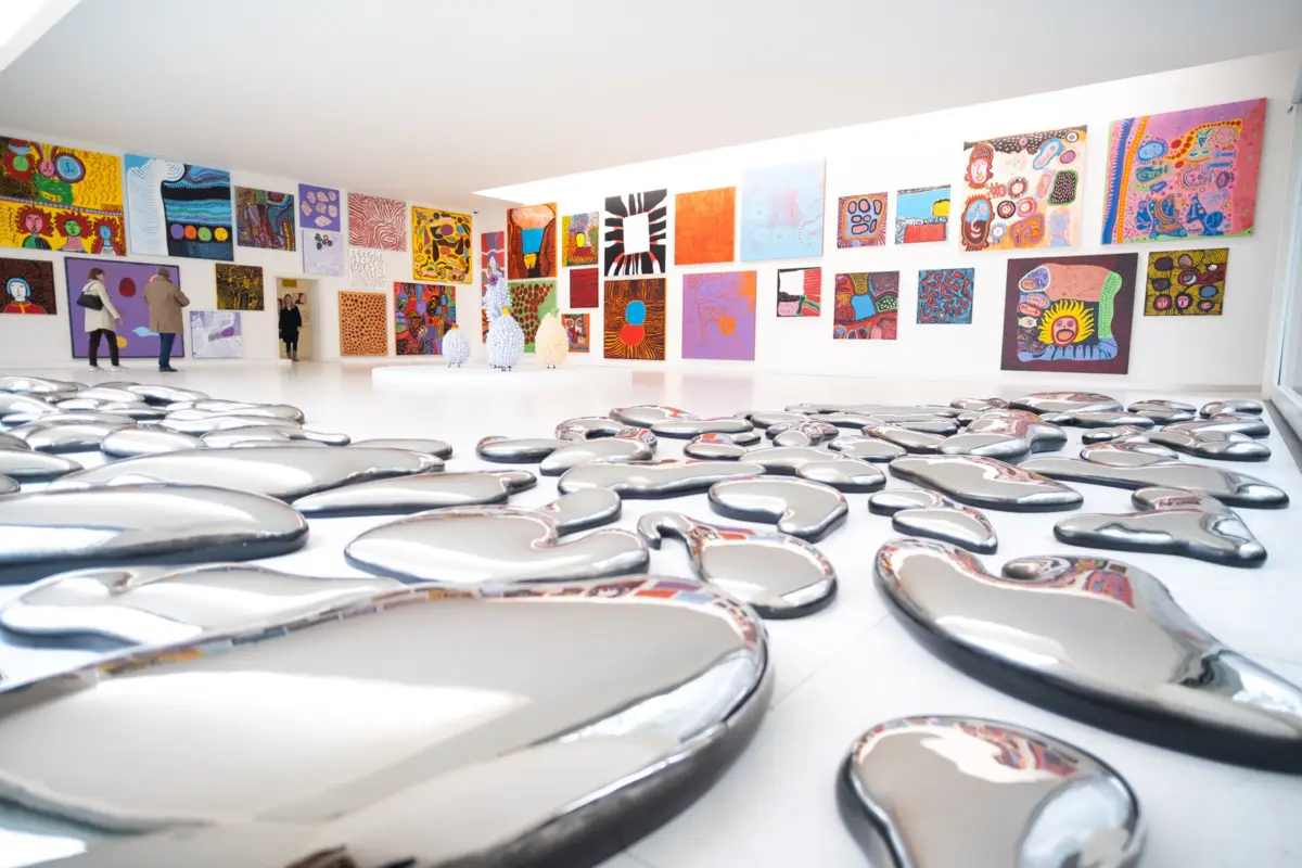 Mostra é a maior retrospetiva de sempre da artista nipónica