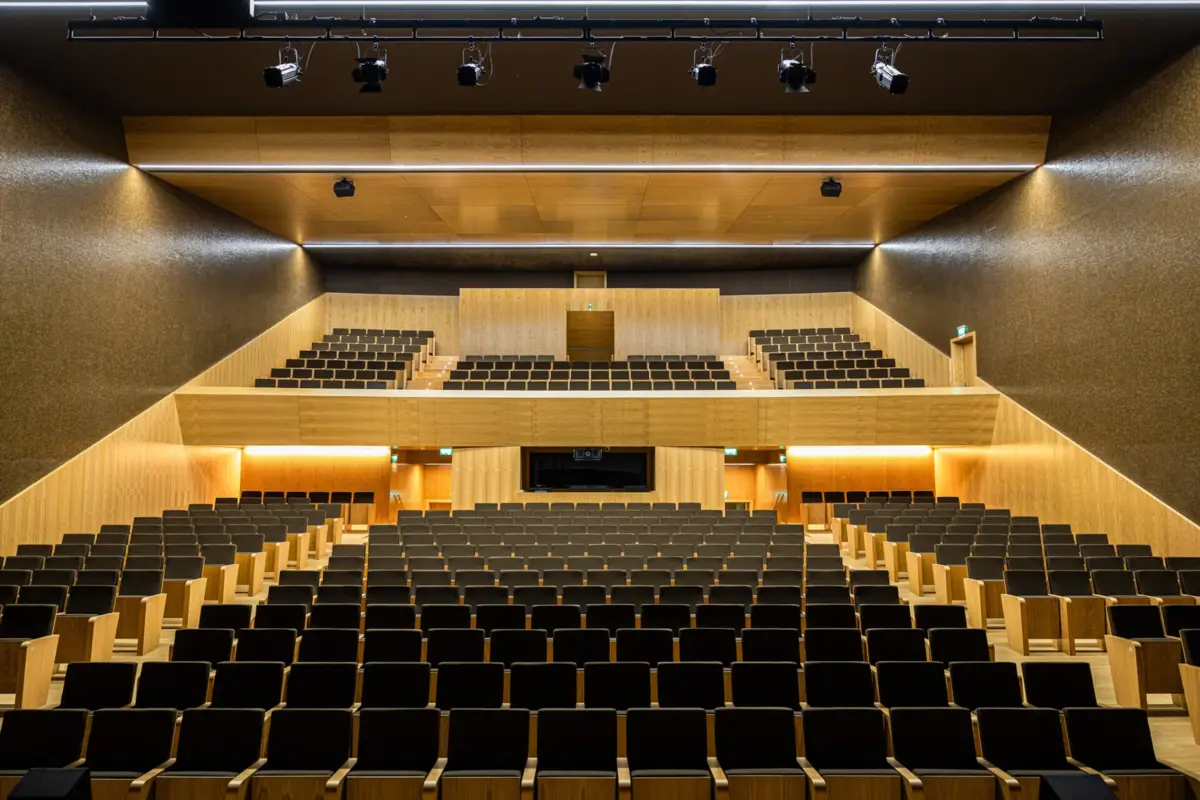 O Centro de Artes e Espetáculos de Vale de Cambra tem inauguração marcada para 10 de abril