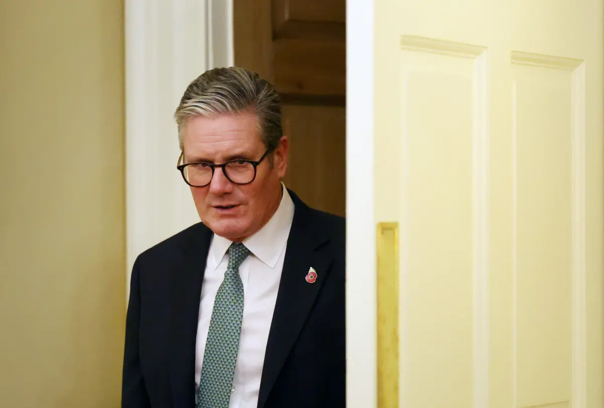 Primeiro-ministro Keir Starmer criou um centro de comando para dar prioridade à luta contra os traficantes