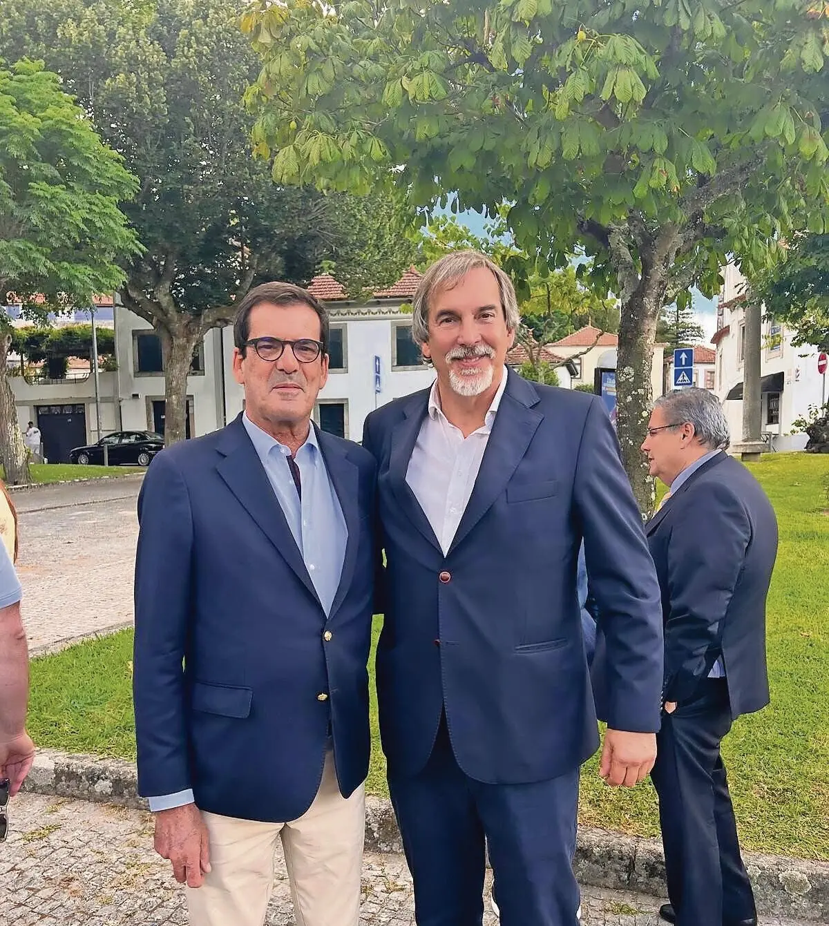 Candidato da coligação PSD/IL conta com o apoio de Rui Moreira