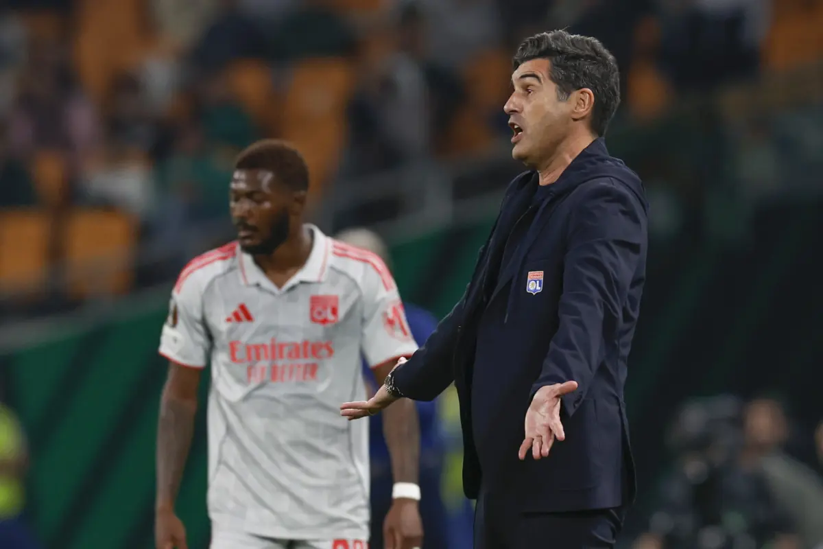 Lyon, de Paulo Fonseca, perdeu os primeiros pontos na Liga Europa frente ao Bétis