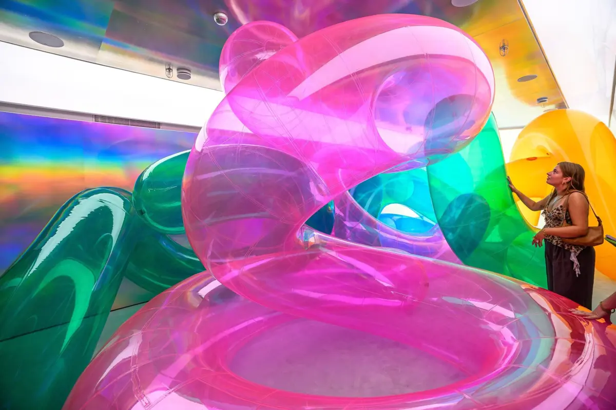 O Wondersense - Mmuseum of 5 Senses, fica na rua dos Carmelitas, no Porto.