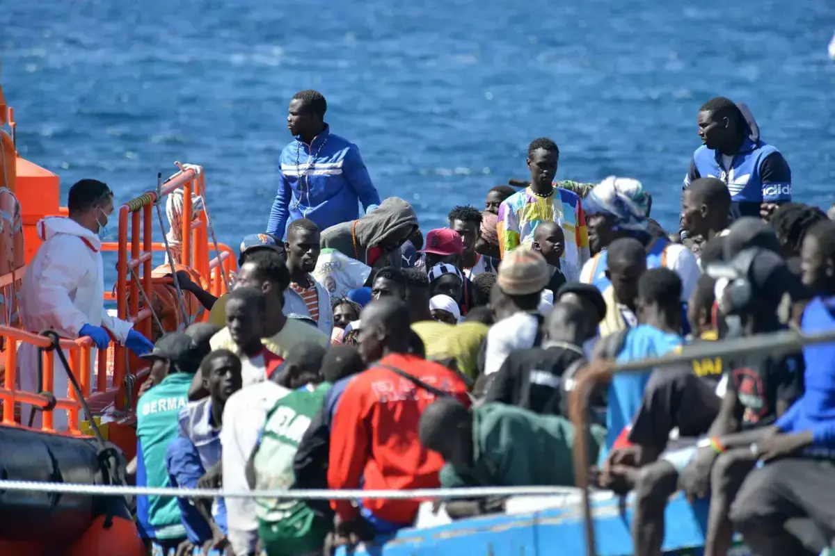 Diminuição significativa das pessoas que recorreram à perigosa rota marítima entre o continente africano e as Ilhas Canárias contribuiu para a queda
