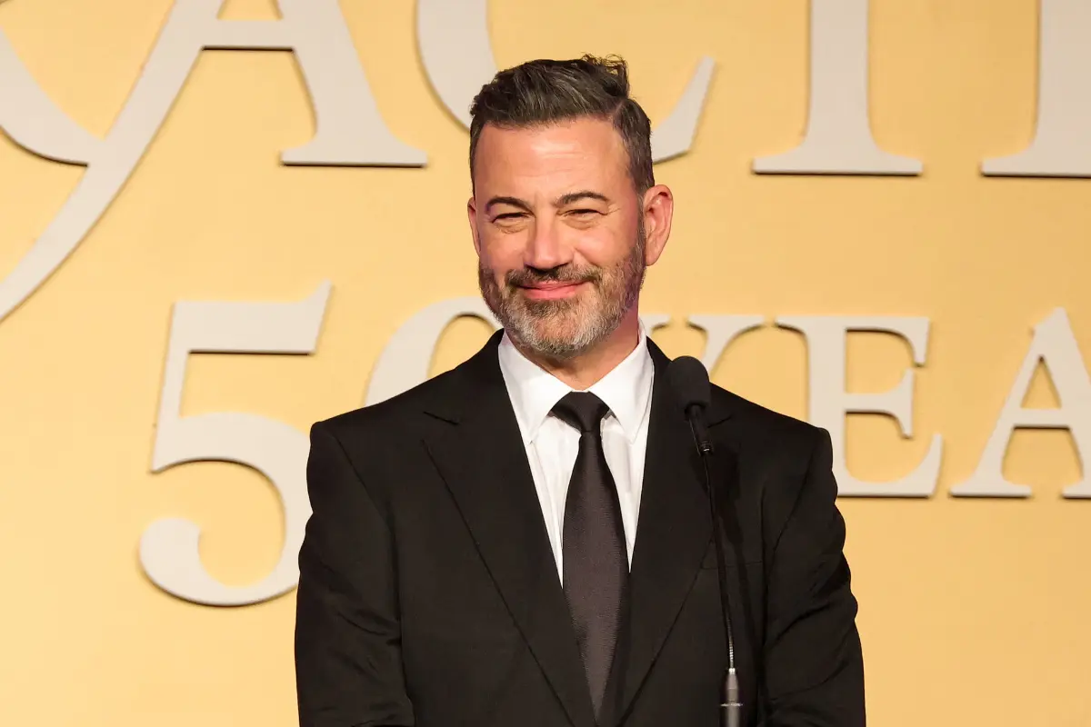 Jimmy Kimmel apresenta programa da ABC há 22 anos