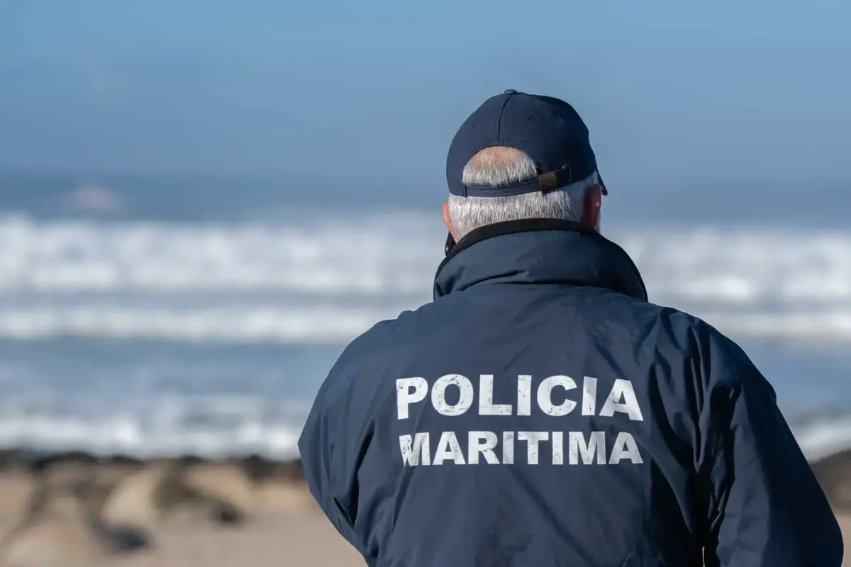 A Polícia Marítima da Costa da Caparica tomou conta da ocorrência