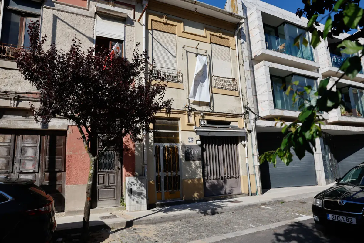 O alarme do espaço onde funcionou o Code Louge Bar não para de tocar há 19 dias