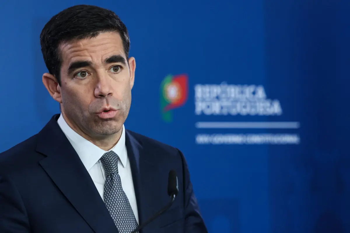 Leitão Amaro afirmou, ontem, que em julho não estiveram fechadas urgências obstétricas na Península de Setúbal