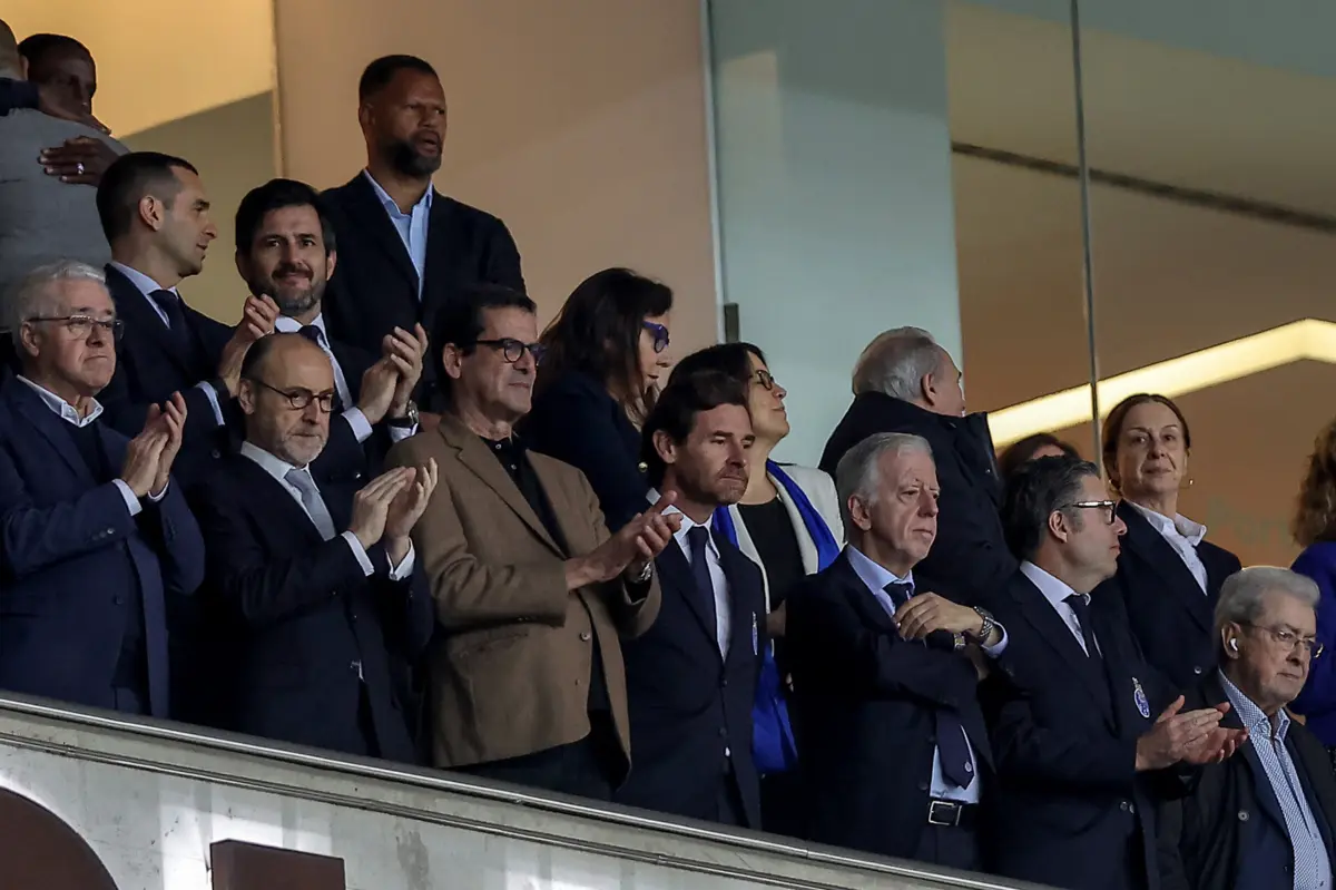 André Villas-Boas só pôde aplaudir no início do clássico