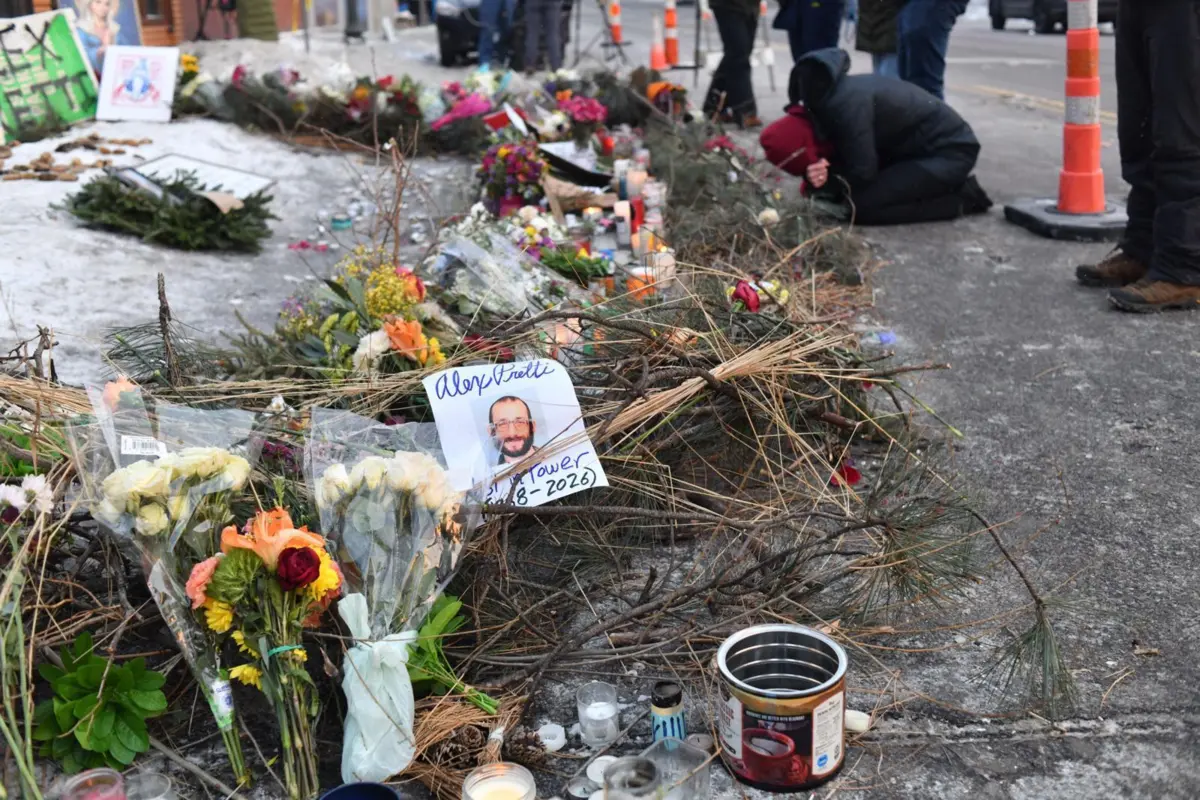 Alex Jeffrey Pretti, de 37 anos, um enfermeiro de cuidados intensivos da Administração de Veteranos, é a mais vítima mais recente do ICE