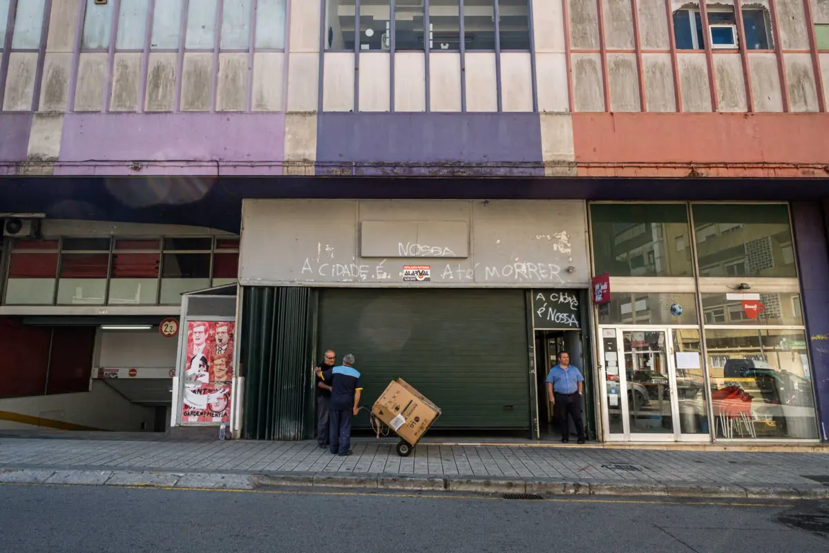 Associação de músicos anunciou que centro comercial não vai encerrar para já