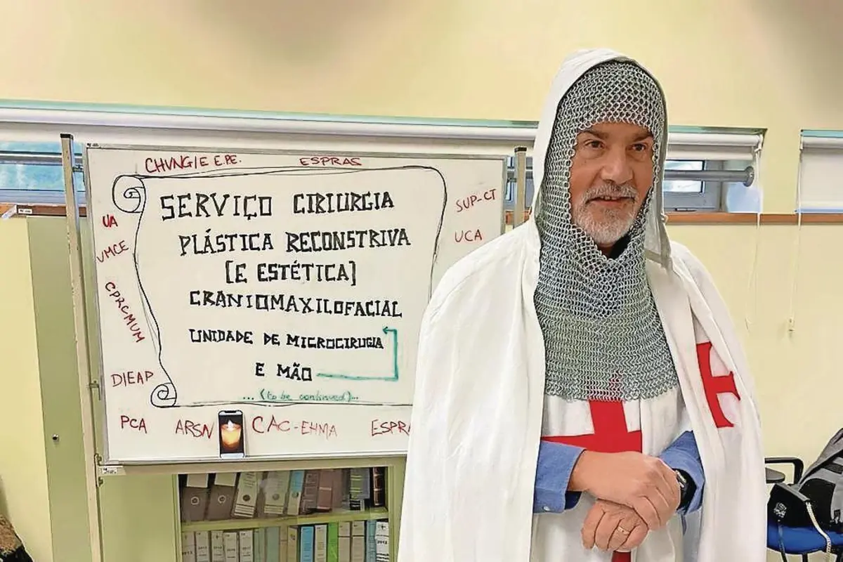 Médico Horácio Costa, "ministro" do Chega, no vídeo em que imita os Templários