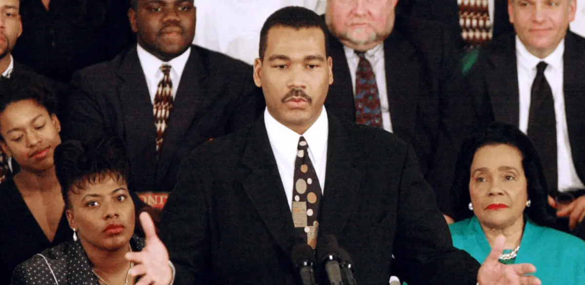 Dexter Scott King tinha 7 anos de idade quando o pai foi assassinado