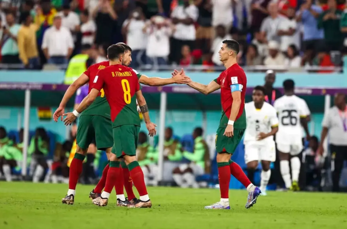 Rúben Dias e Cristiano Ronaldo ao serviço da seleção portuguesa