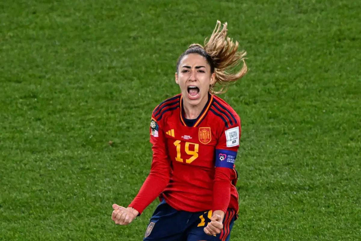 Olga Carmona, número 19 da seleção espanhola, festela o golo que deu a vitória e o título mundial a Espanha