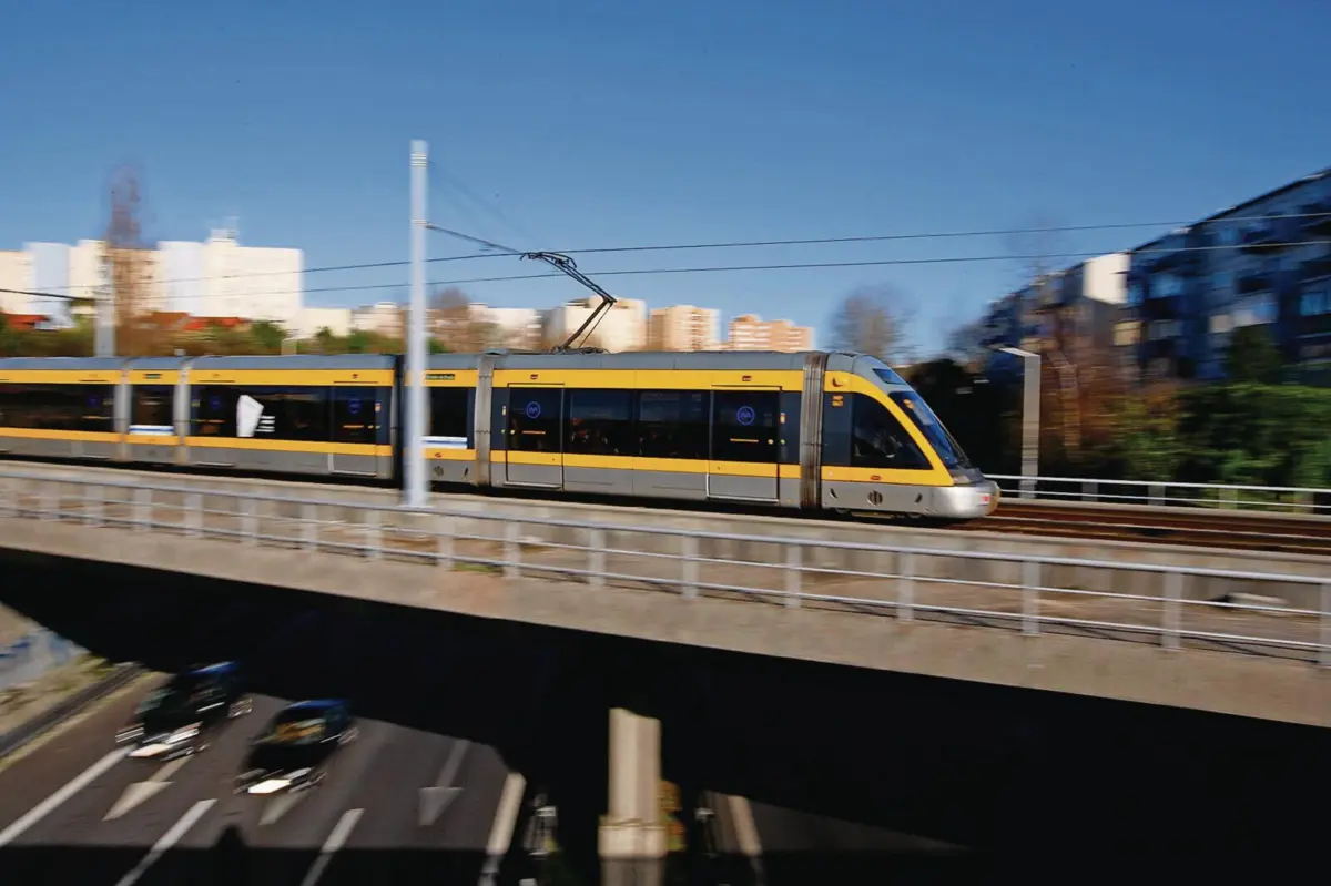 O metro tem duas linhas em obra e quatro em projeto