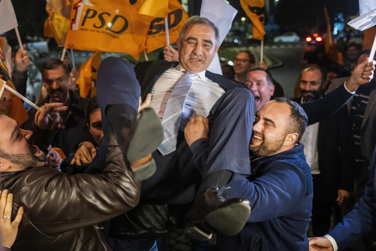 Imagem de contexto do artigo Bolieiro pede "sentido de responsabilidade" ao PS e recusa "chantagem" do Chega