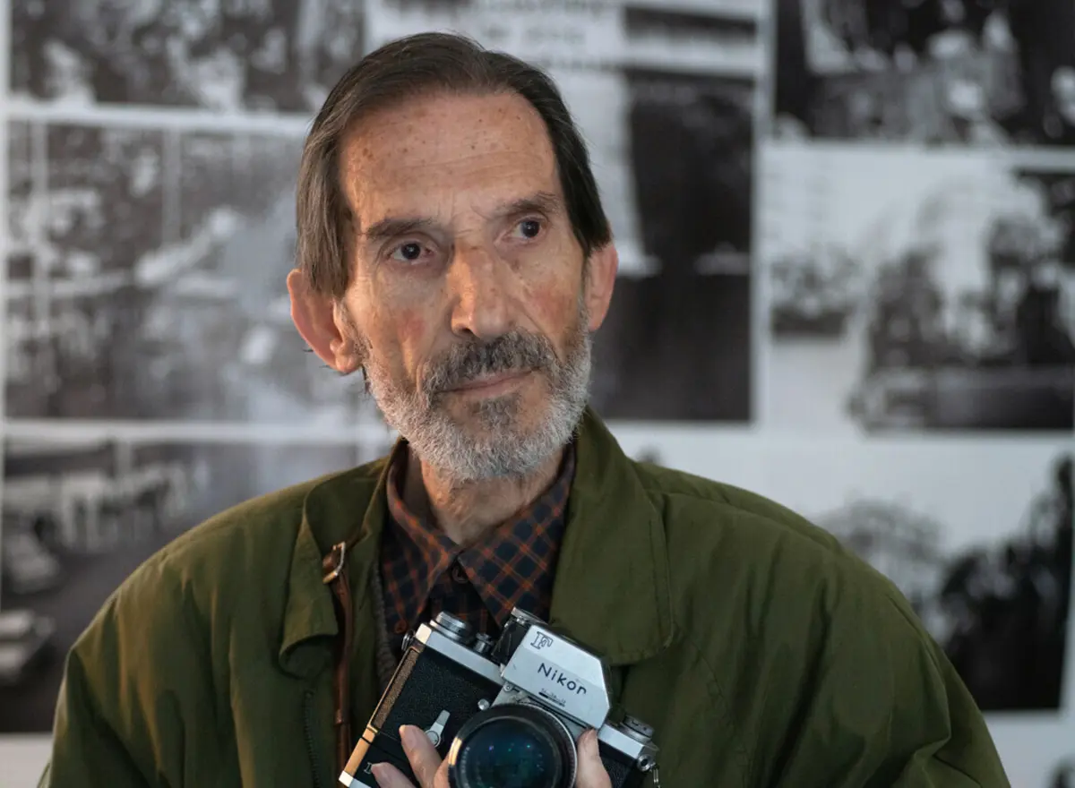 Pereira de Sousa com uma das máquinas usadas no 25 de Abril