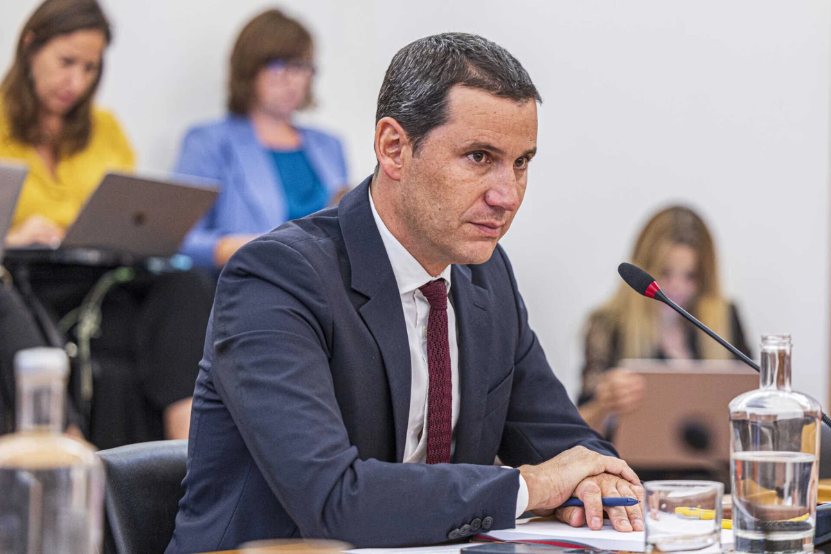 O socialista disse que a futura governante tem de “atualizar o discurso” em relação ao hidrogénio