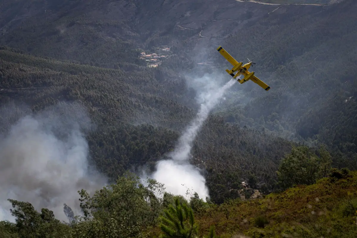 Os fogos provocaram três mortos
