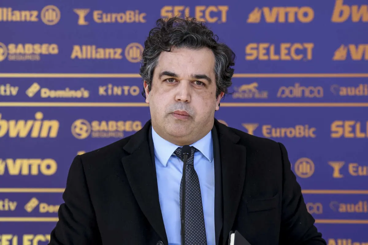 Vítor Murta acusa administração da SAD de querer controlar o clube, o que passa por o afastar da presidência