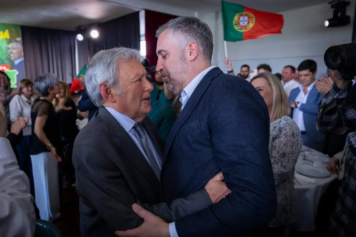 Basílio Horta chamou por algumas vezes "Intervenção Liberal" à IL e dirigiu-se a Pedro Nuno Santos como "primeiro-ministro"