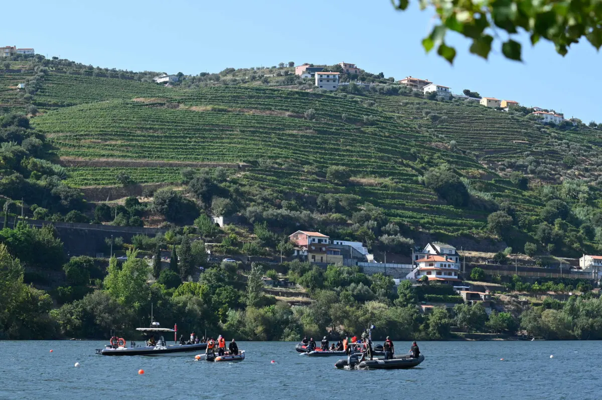 Imagem de contexto do artigo Famílias de militares da GNR mortos em queda de helicóptero vão receber 205 mil euros