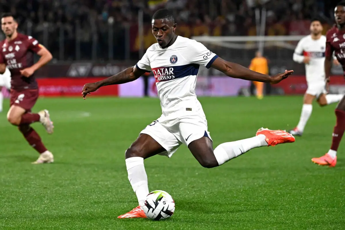 Nuno Mendes somou 897 minutos na época