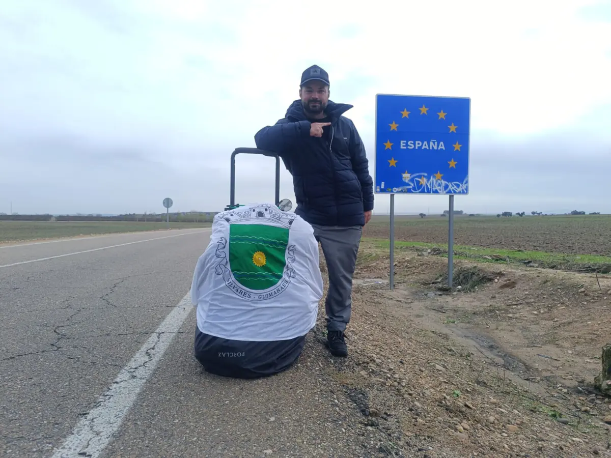 Henrique Pereira no momento da travessia da fronteira