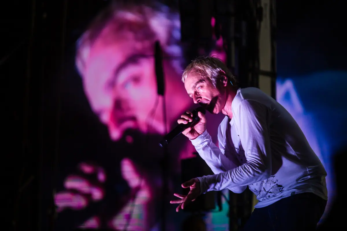 Novo disco dos Underworld aponta ao corpo sem esquecer o seu centro de comando