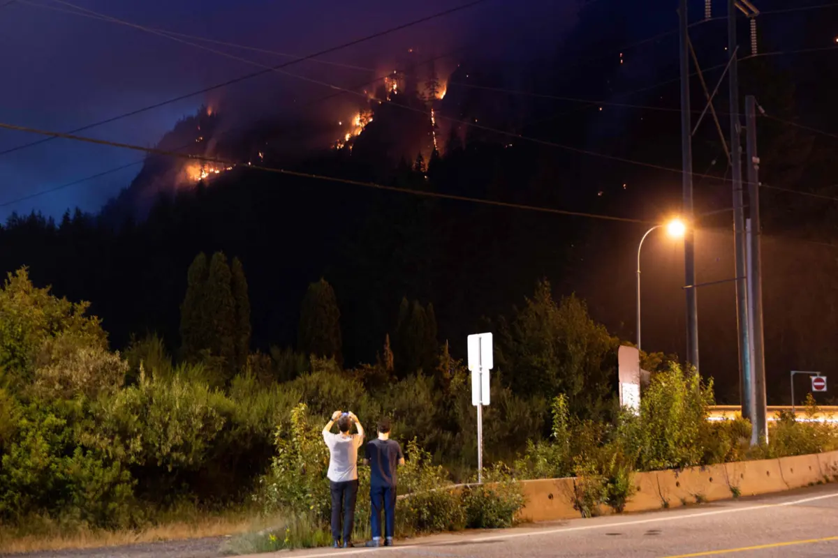 Imagem de contexto do artigo Canadá pode viver este ano a segunda pior época de fogos florestais da sua história