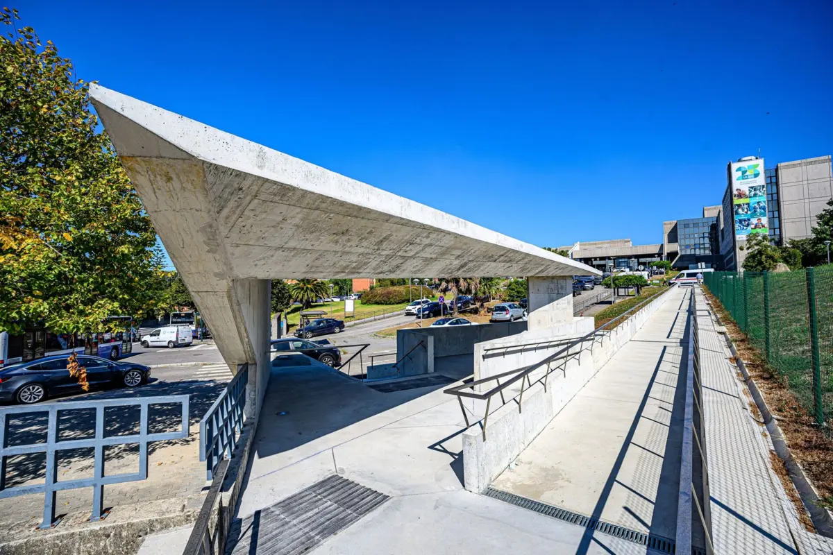 Novo percurso não agrada à CDU, que se queixa da falta de cobertura e do tapete rolante