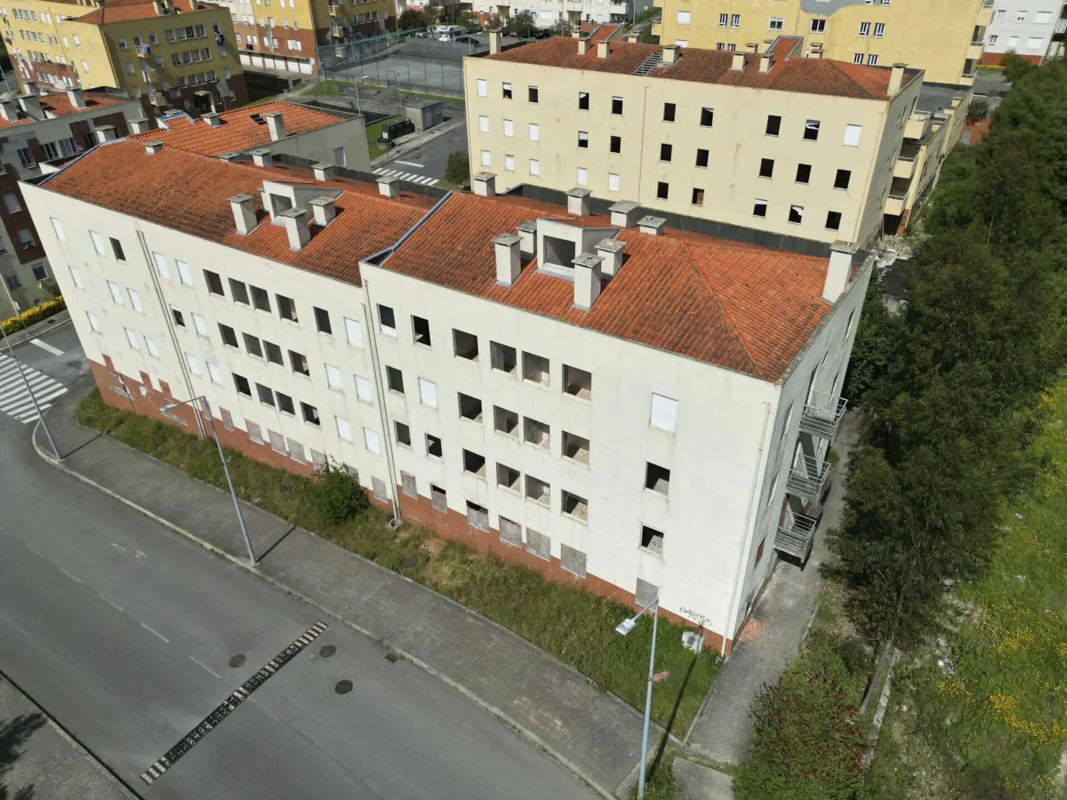Edifícios por acabar na Rua das Estrelas