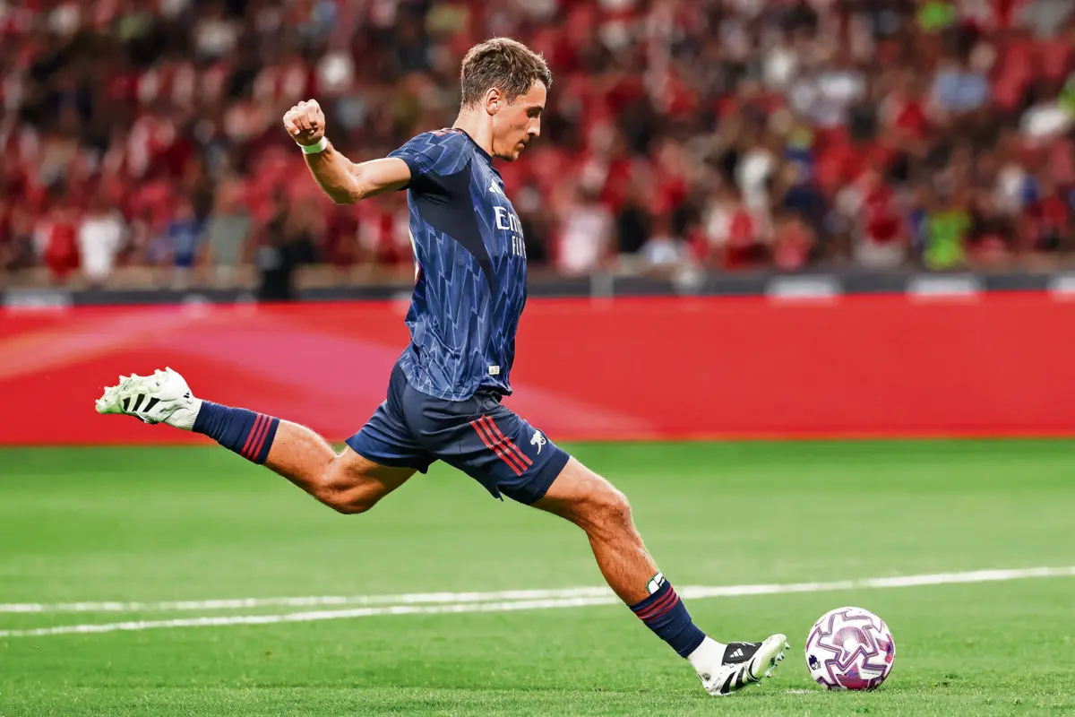 Jakub Kiwior é internacional polaco