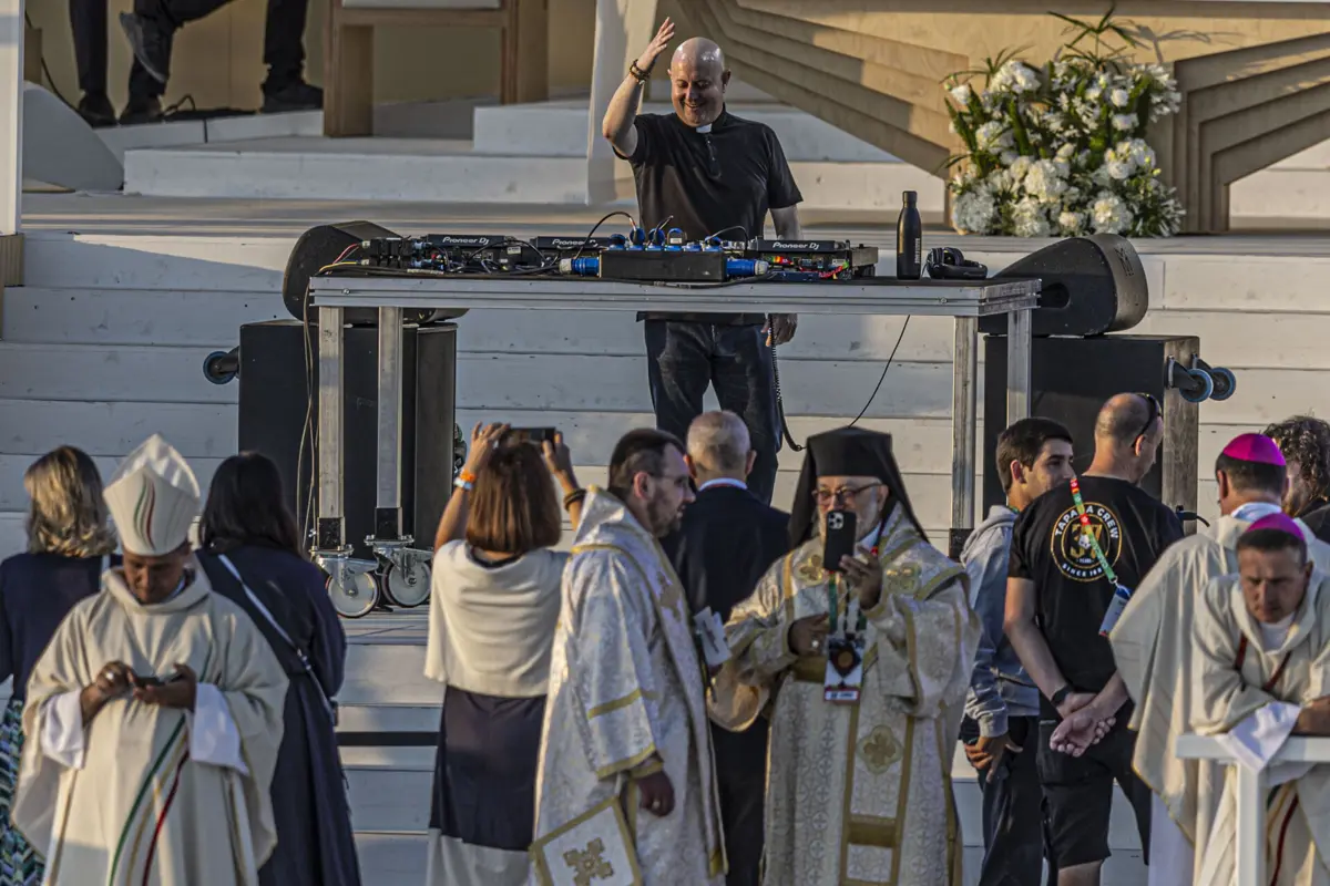 Padre DJ:houve católicos a considerarem que “o desejo de querer ser fixe é só ridículo”