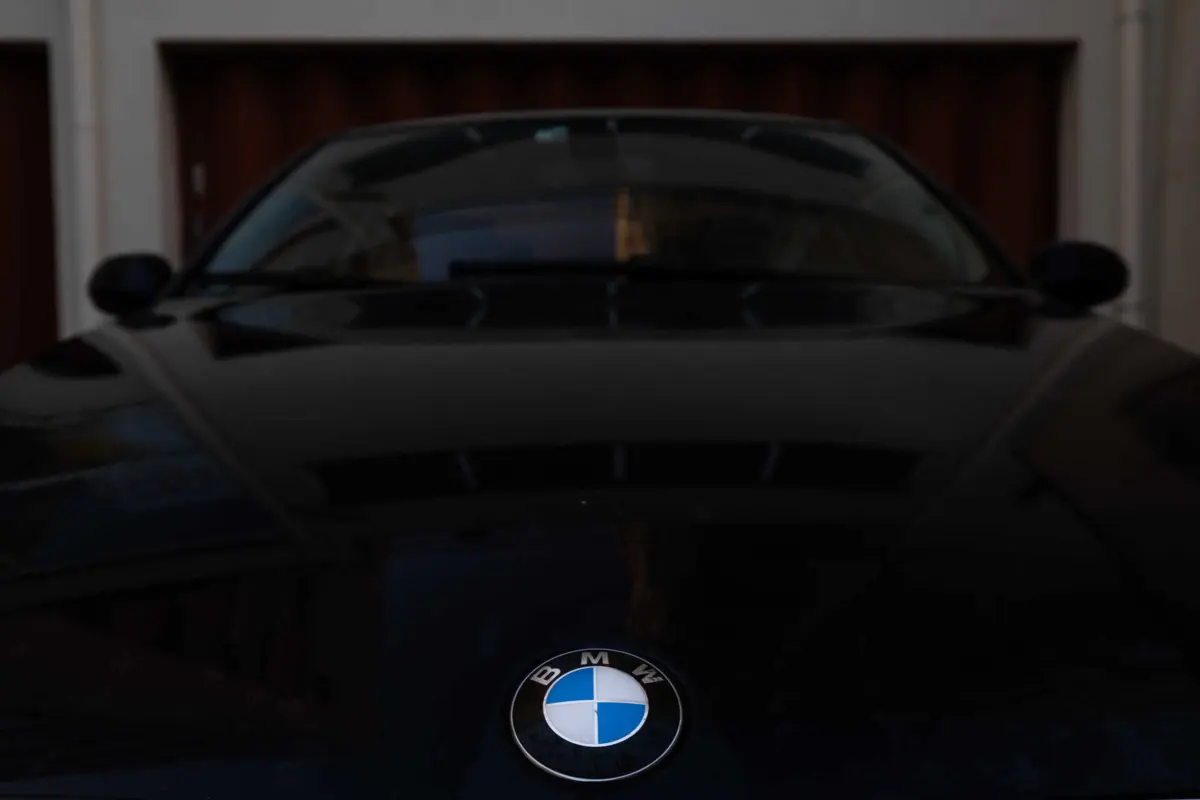 Sistema de localização celular permitiu encontrar automóvel em garagem cinco dias depois