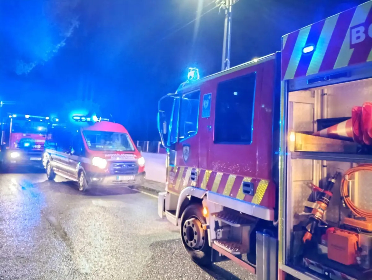 As autoridades estão a investigar as causas do incêndio