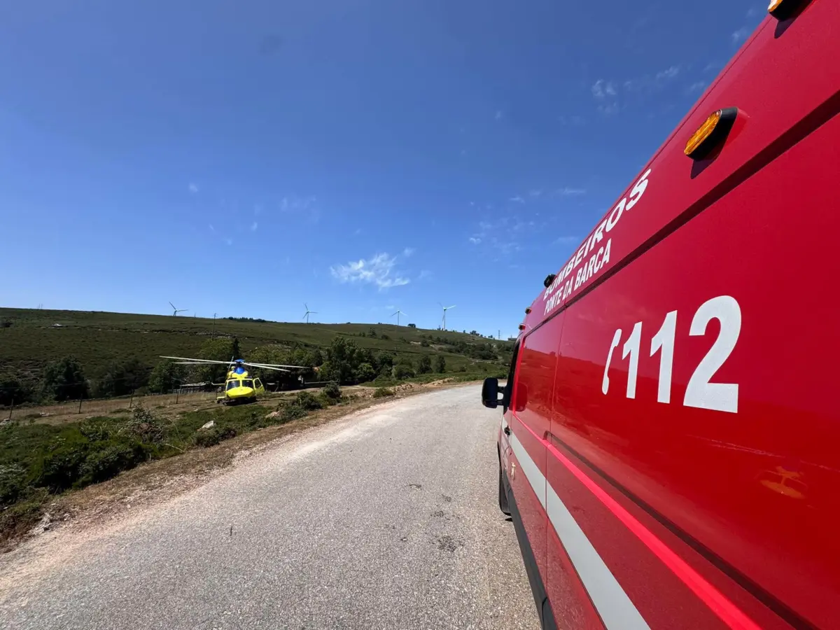 O idoso teve de ser transportado no helicóptero do INEM