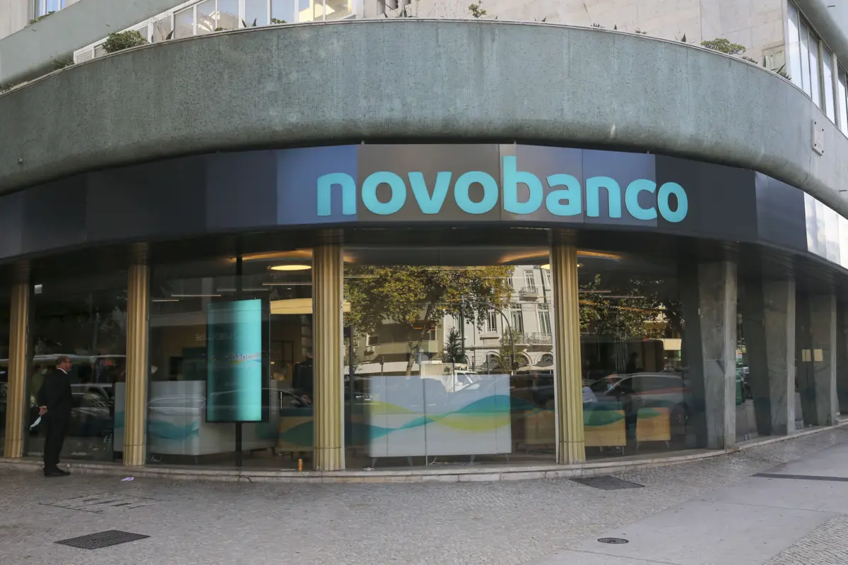 Imagem de contexto do artigo Fundo de Resolução vai pagar 128 milhões de euros para ficar com mais 4% do Novo Banco