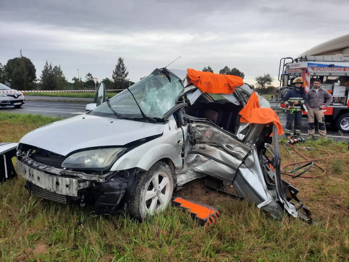 Carro em que seguia a vítima mortal