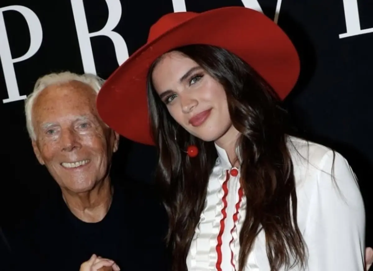 Sara Sampaio trabalhou com Giorgio Armani que assinou alguns dos seus visuais favoritos