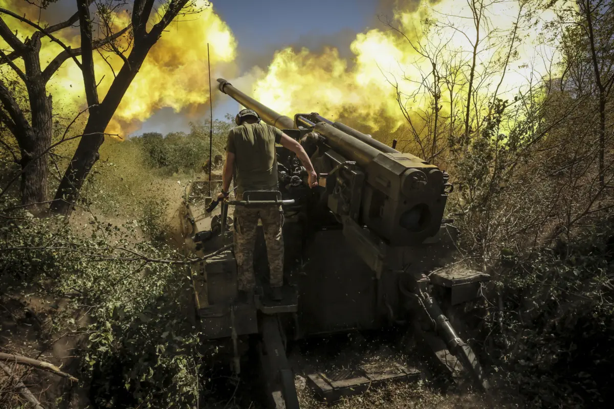 Kiev tem visado repetidamente instalações de petróleo e gás na Rússia