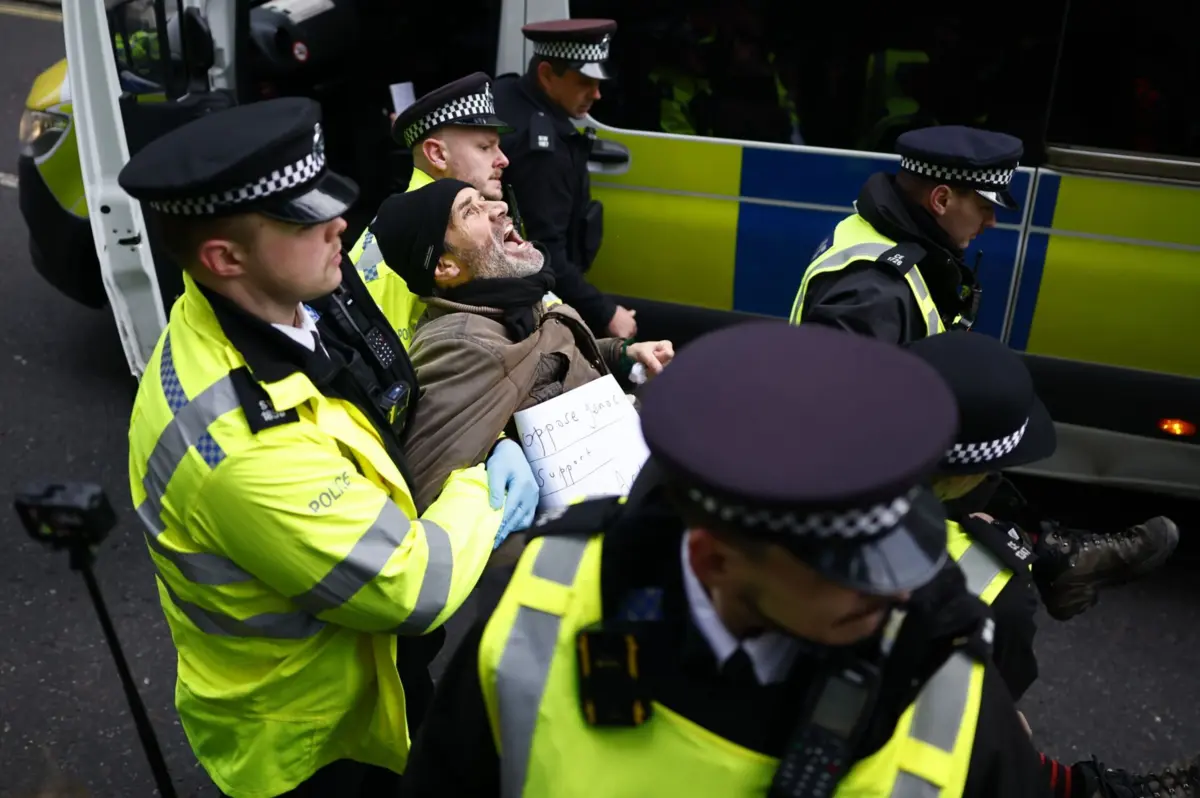 Pelo menos 47 pessoas foram detidas em Londres durante o protesto
