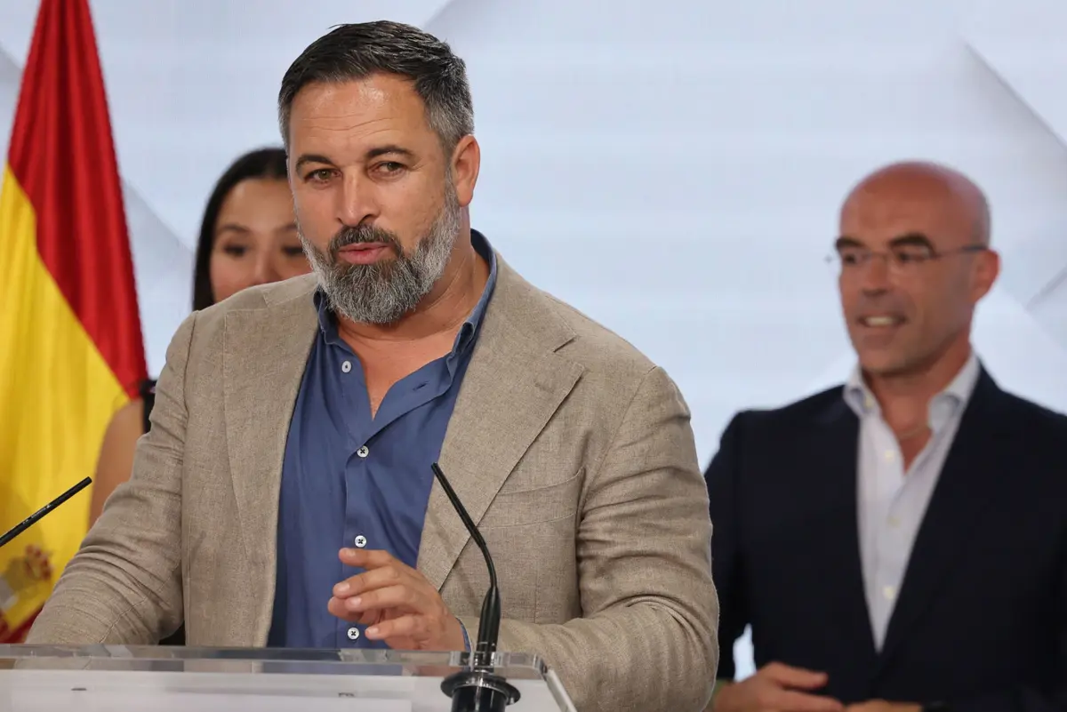 Santiago Abascal explicou que o partido se retira dos governos regionais de Castela e Leão, Aragão, Comunidade Valenciana, Estremadura e Múrcia