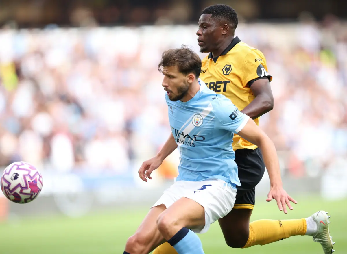 Internacional português foi titular frente aos Wolves